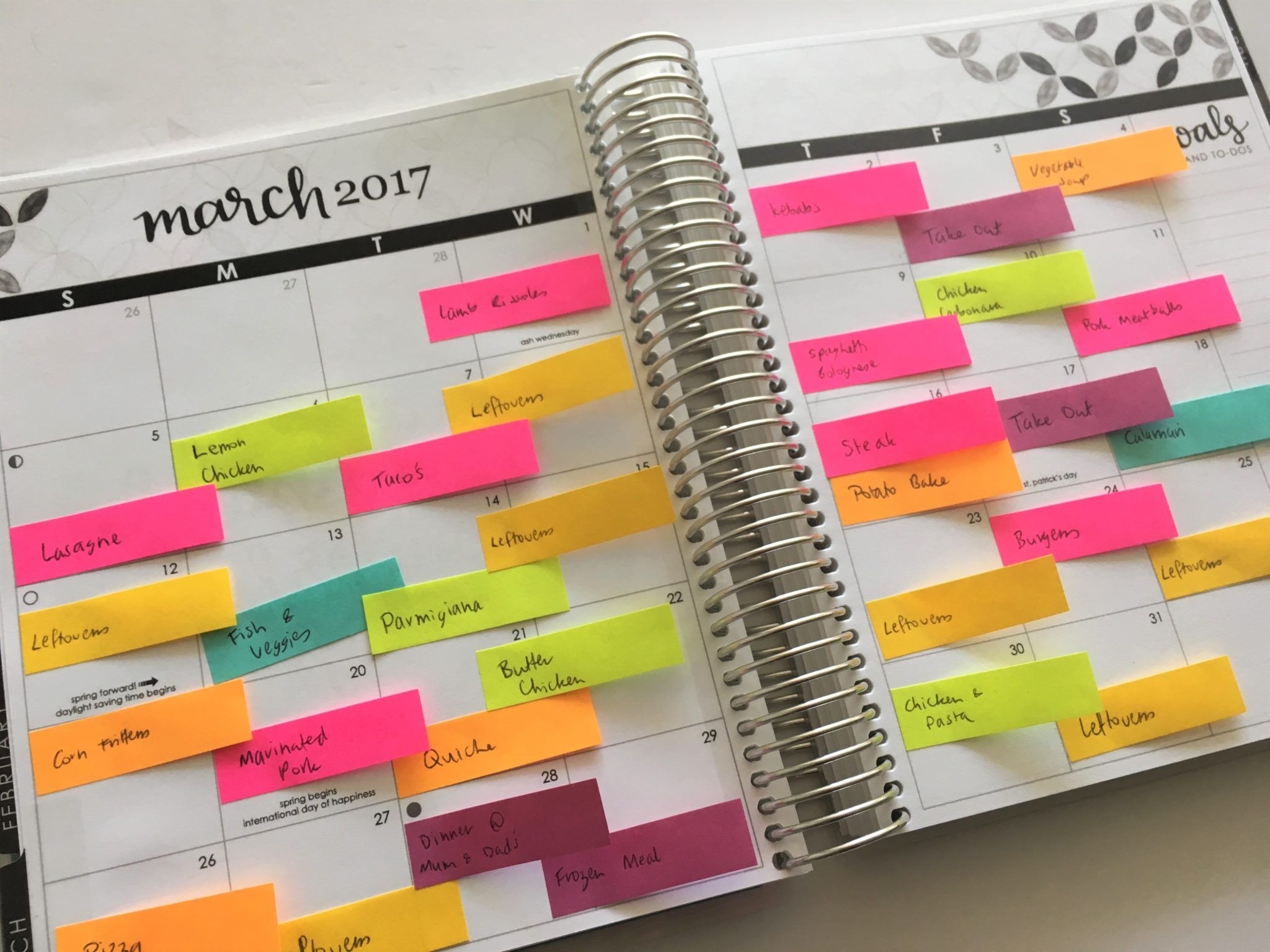 Color Coded Monthly Meal Planning Using Sticky Notes | Organizing Monthly Calendar Sticky Notes