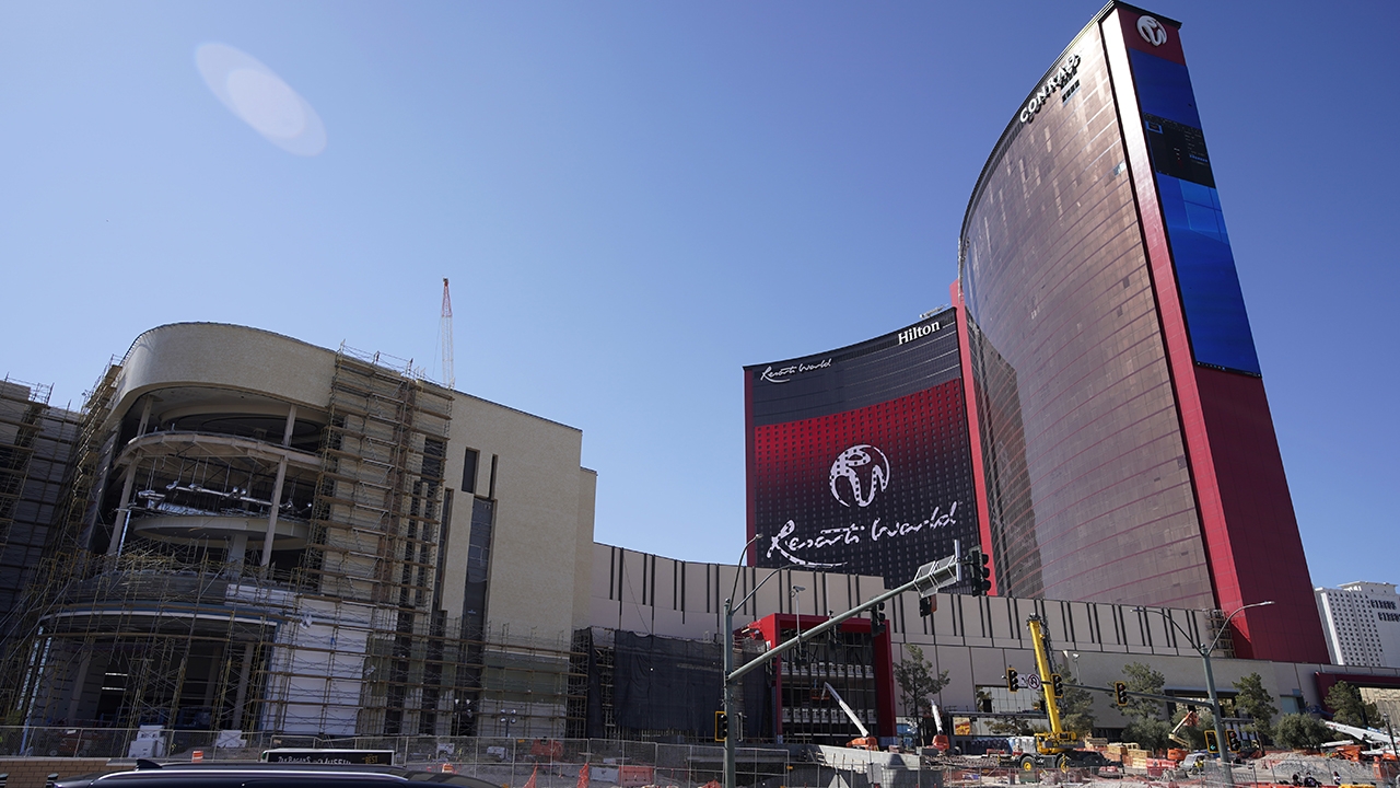 One Of Largest Casino Projects On Vegas Strip Sets Opening - Fox Business - Theaffiliatecash Vegas Calendar June 2021